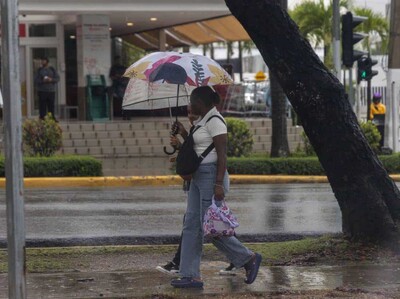 COE activa alerta amarilla en 7 provincias por vaguada tropical