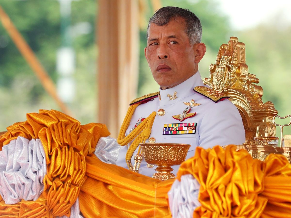 Tailandia: 18 meses de cárcel por críticar a la Corona en Facebook
