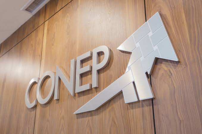Ministro promueve alianza con el CONEP y fortalecer educación