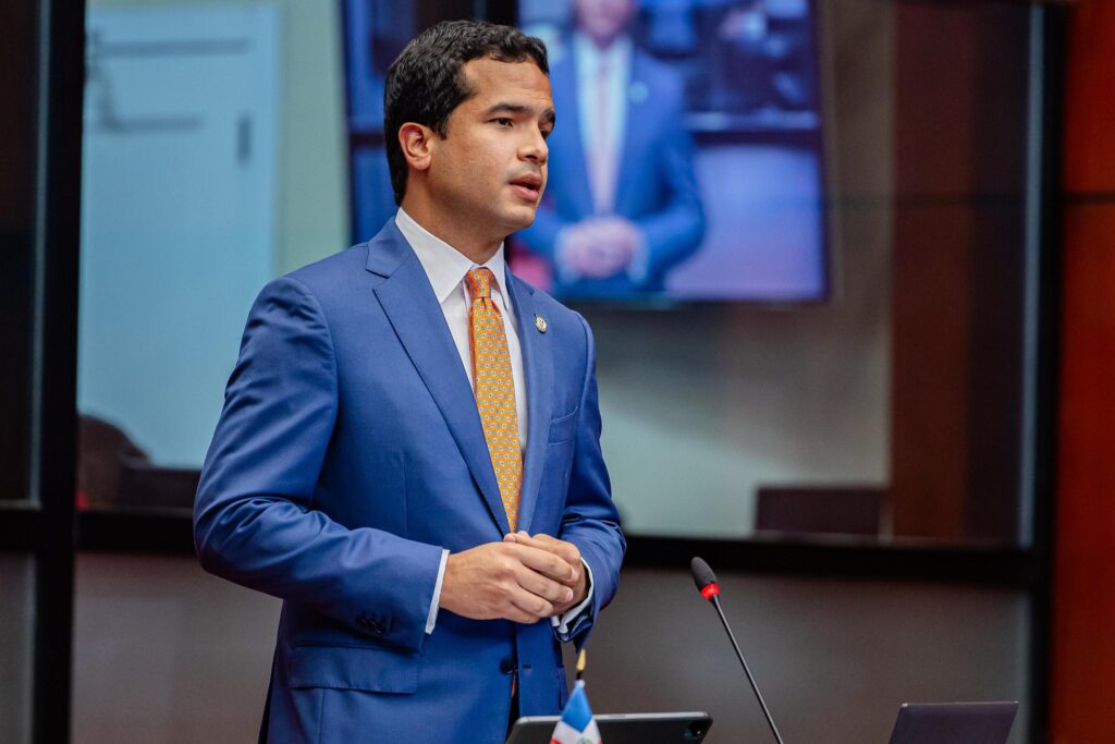 OMAR FERNÁNDEZ CRITICA AUMENTO DE RETENCIONES E IMPUESTOS
