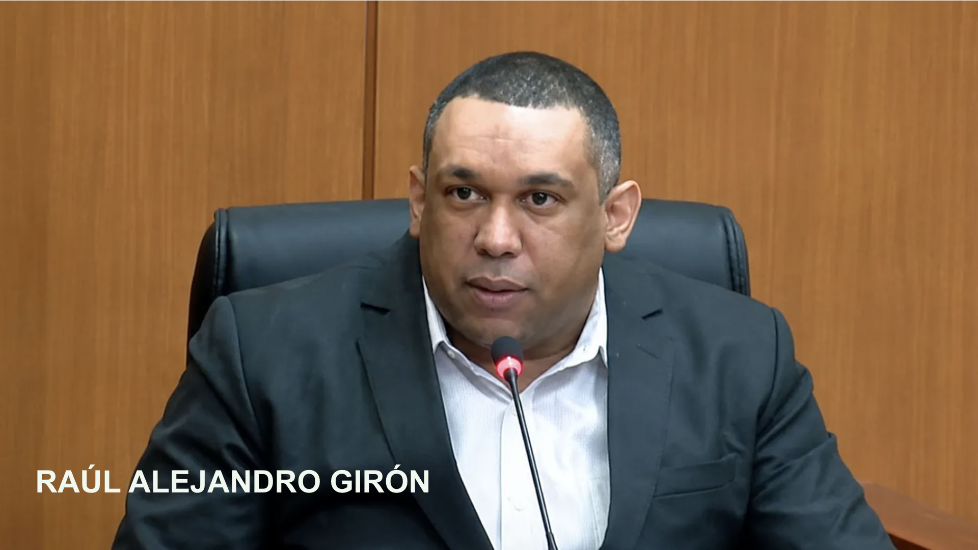 Tribunal retira prisión preventiva al mayor Girón, testigo clave en Coral y Coral 5G