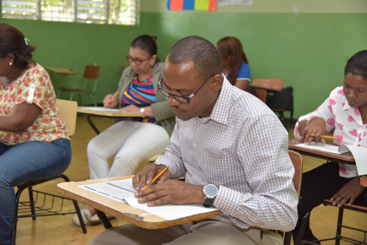 Según Educación RD cuenta con 192 mil docentes calificados