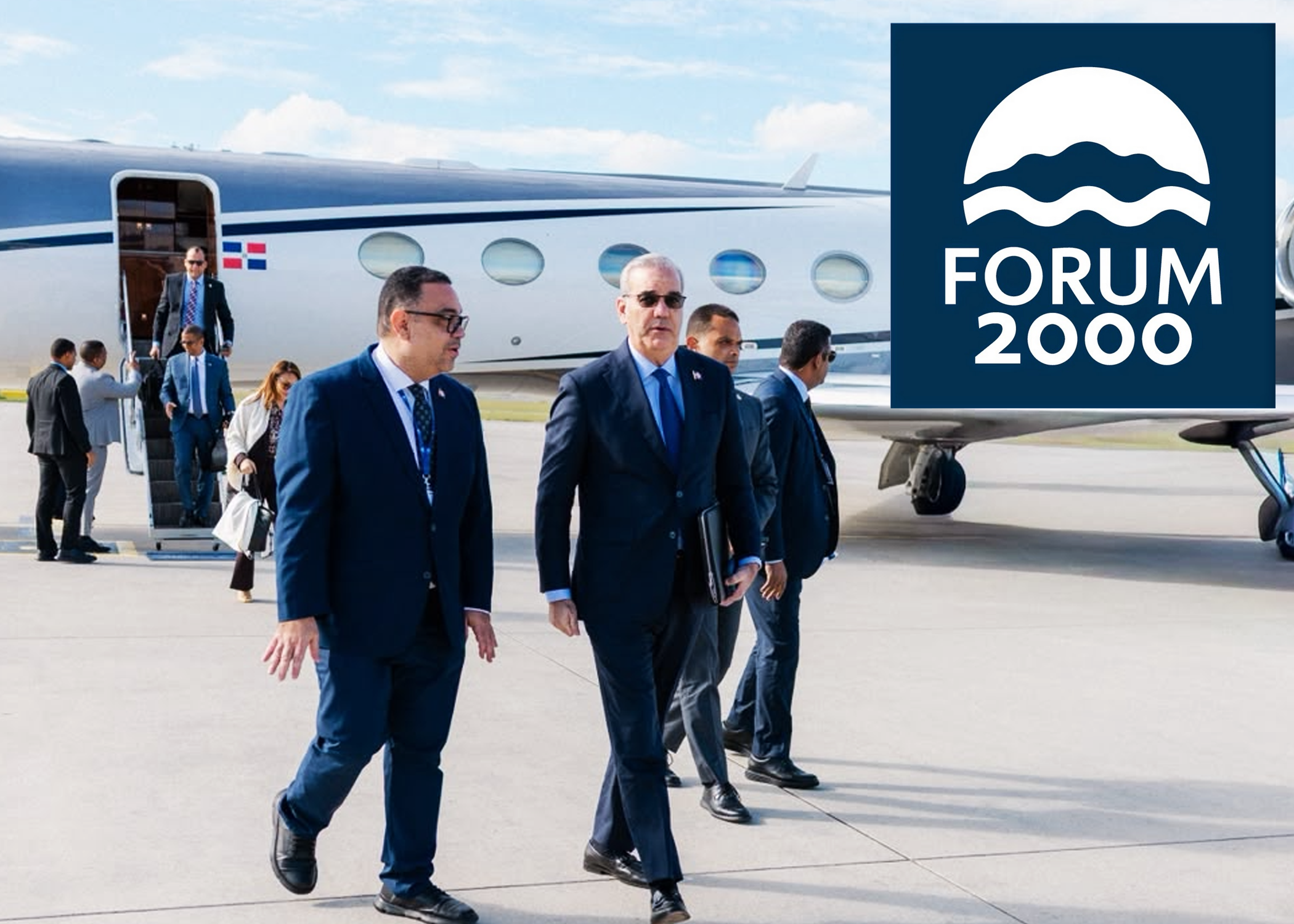 Presidente Abinader llega a Praga para participar en Conferencia Anual Forum 2000