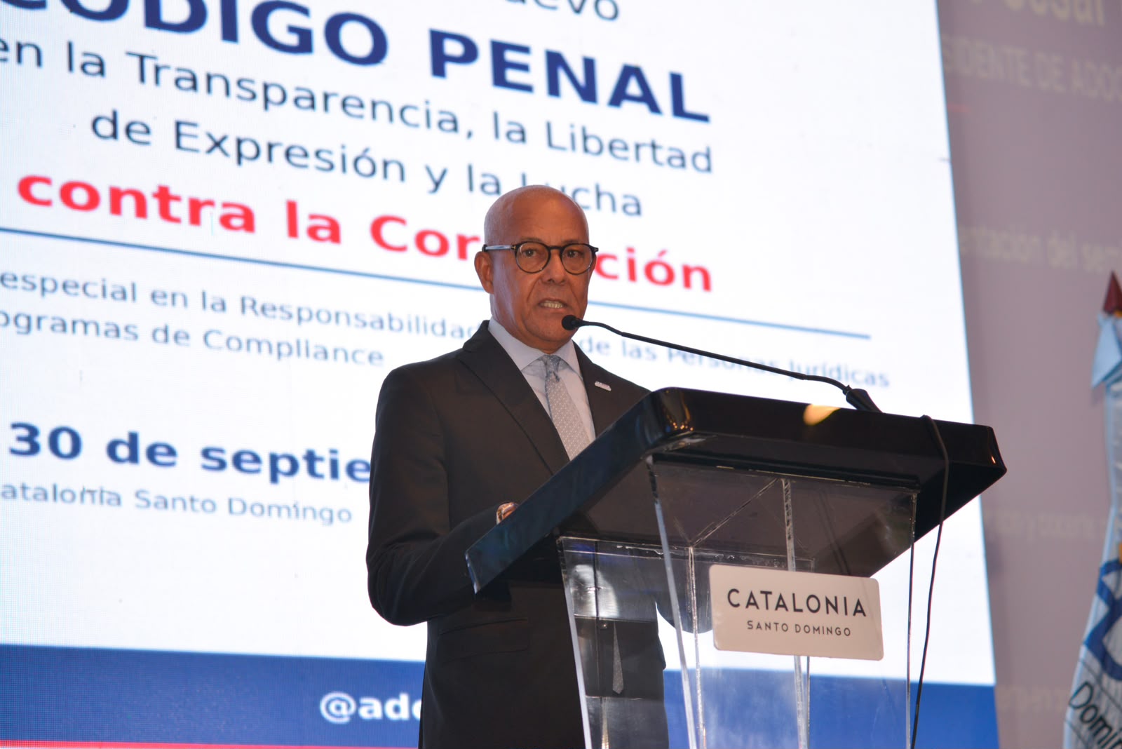ADOCCO reúne a juristas, autoridades y gremios profesionales para analizar el impacto del nuevo Código Penal