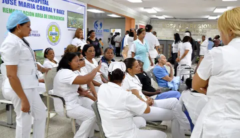 Las enfermeras demandan entre otras cosas un aumento salarial. Foto: Hoy Digital