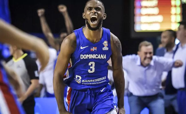 sele-dominicana-de-baloncesto-650x400