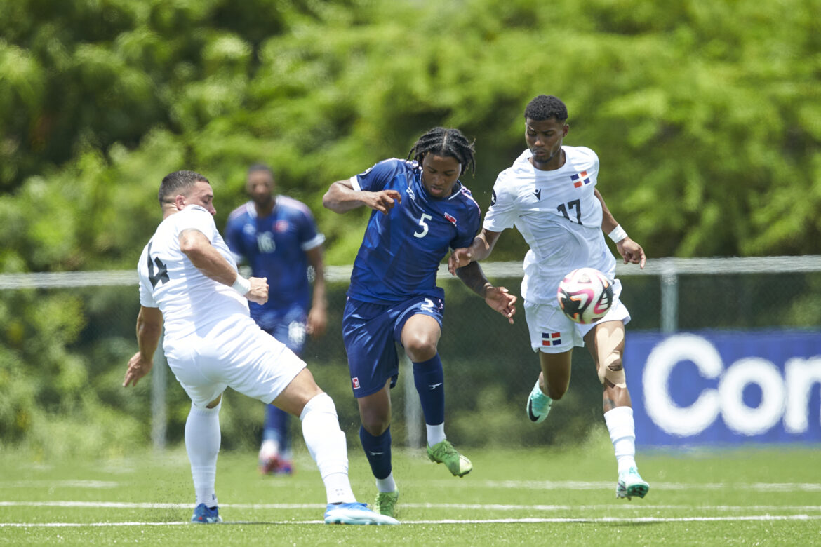 PIGGOTTS, ANTIGUA AND BARBUDA. SEPTEMBER 7th: Bermudas player Ne-Jai Tucker (5) vies for the ball with Dominican Republic's Cesar Garcia (4) and Dorny Romero (17) during the League B - Group D match between Bermudas and Dominican Republic in the 2024 Concacaf Nations League, in Piggotts, Antigua and Barbuda.
(PHOTO BY RICARDO RODRIGUEZ/STRAFFON IMAGES/MANDATORY CREDIT/EDITORIAL USE/NOT FOR SALE/NOT ARCHIVE)