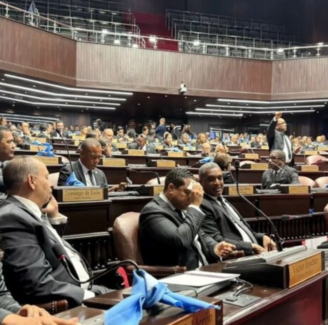 Tres reformas del ejecutivo pondrán a prueba la fuerza congresual del PRM