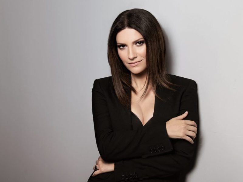 laura-pausini-press-Omar-Cruz-2021-768x576